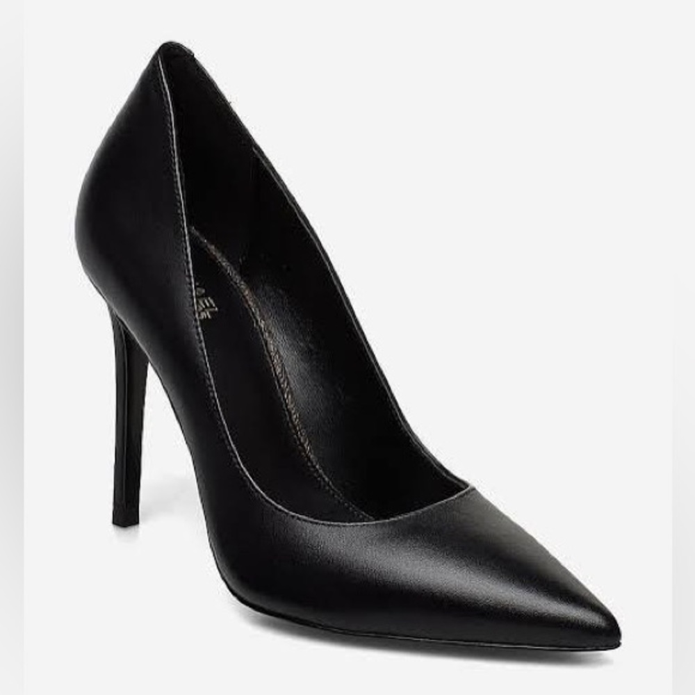 Michael Kors Keke Leather Pumps